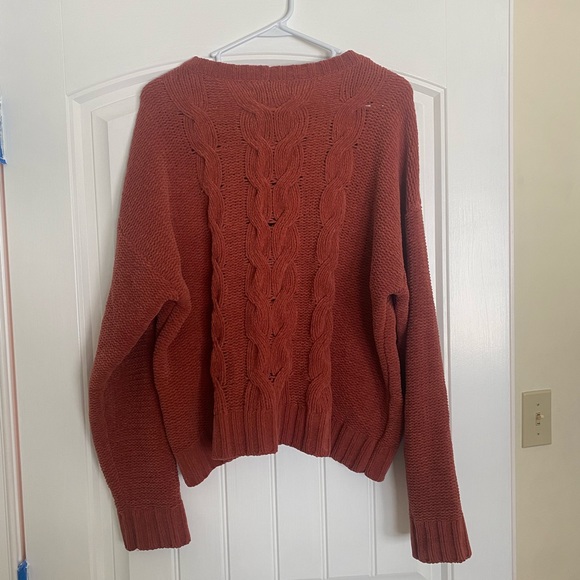 American Eagle Sweater - Picture 2 of 3